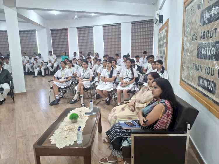 मोहाली में साइबर बुलिंग जागरूकता शिविर: छात्रों को ऑनलाइन हिंसा से कैसे बचाएं?